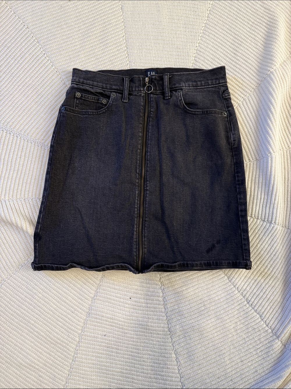 GAP Black Front-Zip Denim Mini Skirt